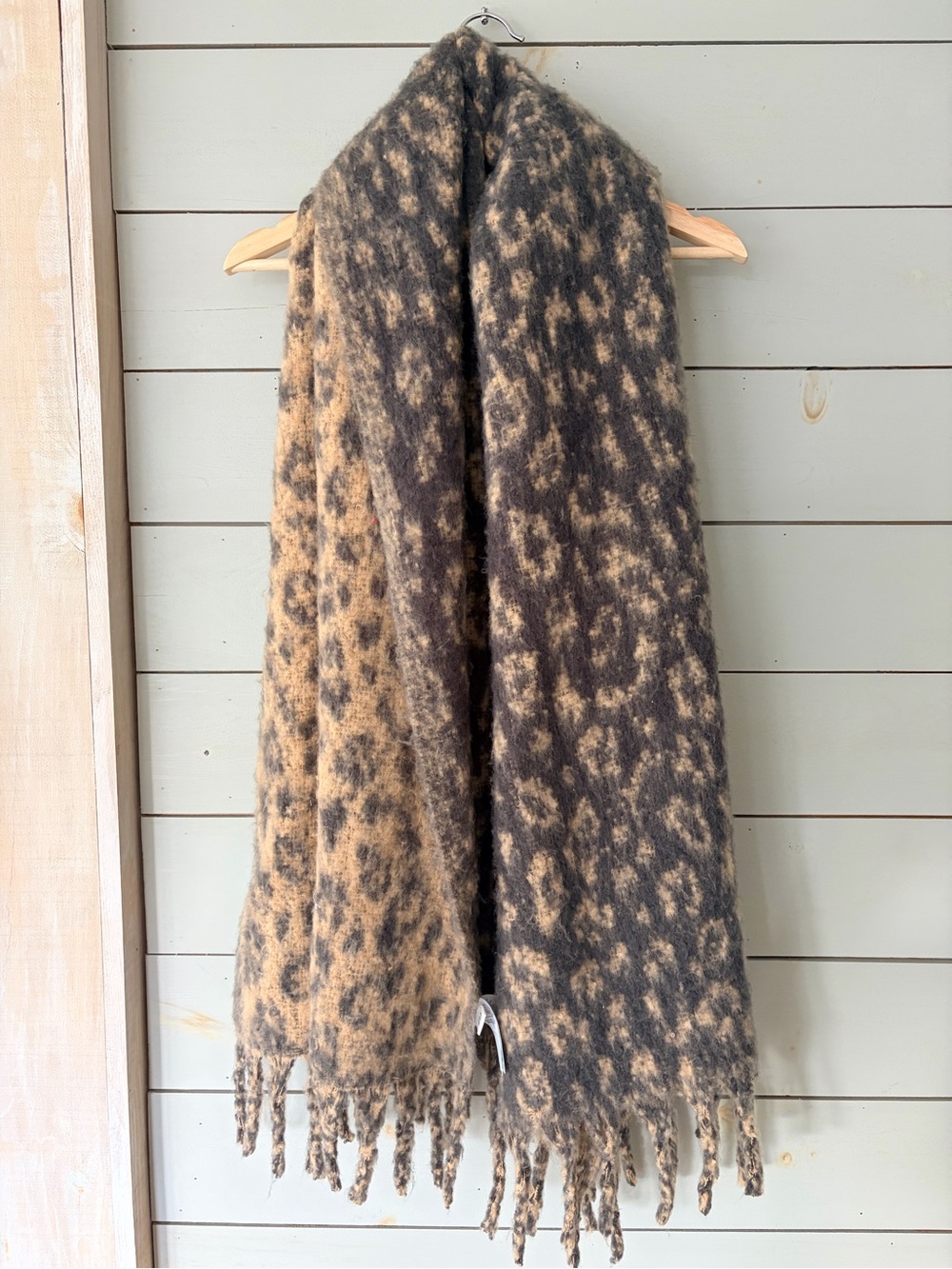 GAP Oversized Leopard Print Blanket Scarf Brown Tan Fringe